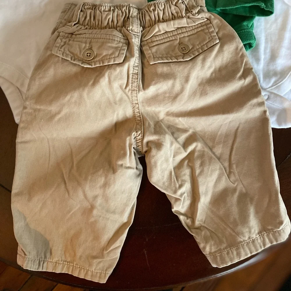 Gap Bundle long sleeve onesie Khaki pants size 3-6M